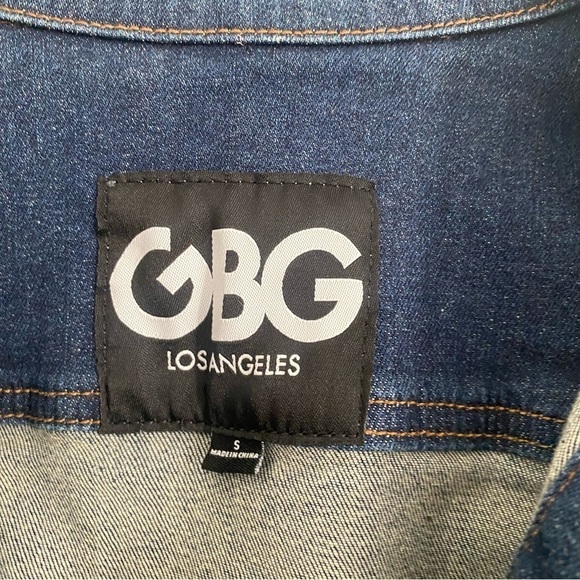 Guess GBG Los Angeles Women's Size Small Blue Distressed Button Denim Jacket - Picture 2 of 4
